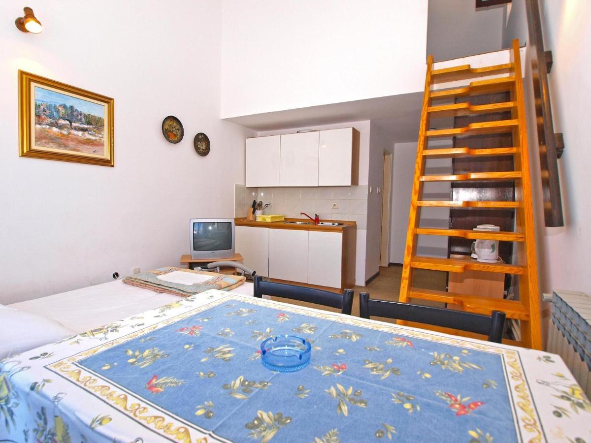 Apartments Puntizela 727 Пула Екстериор снимка