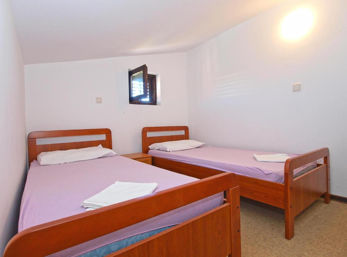 Apartments Puntizela 727 Пула Екстериор снимка