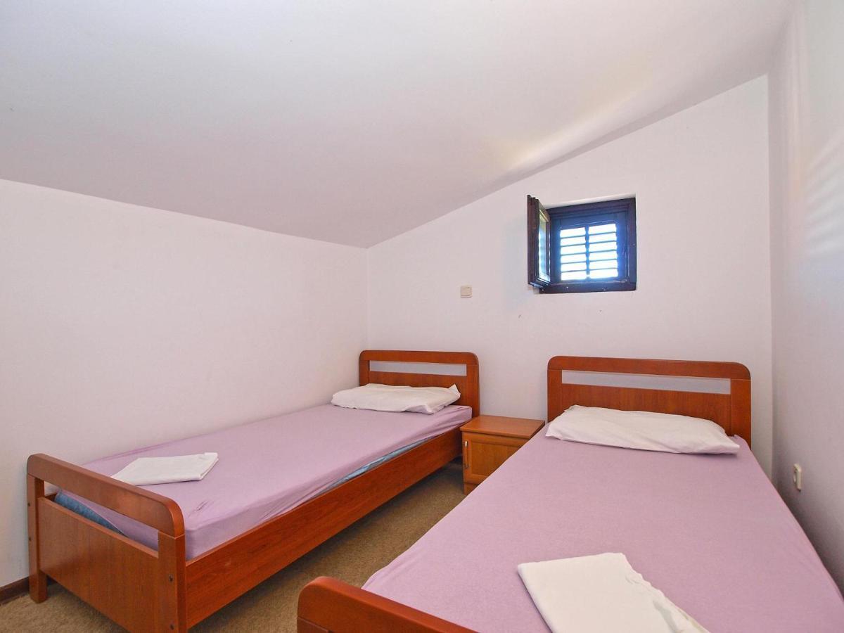 Apartments Puntizela 727 Пула Екстериор снимка