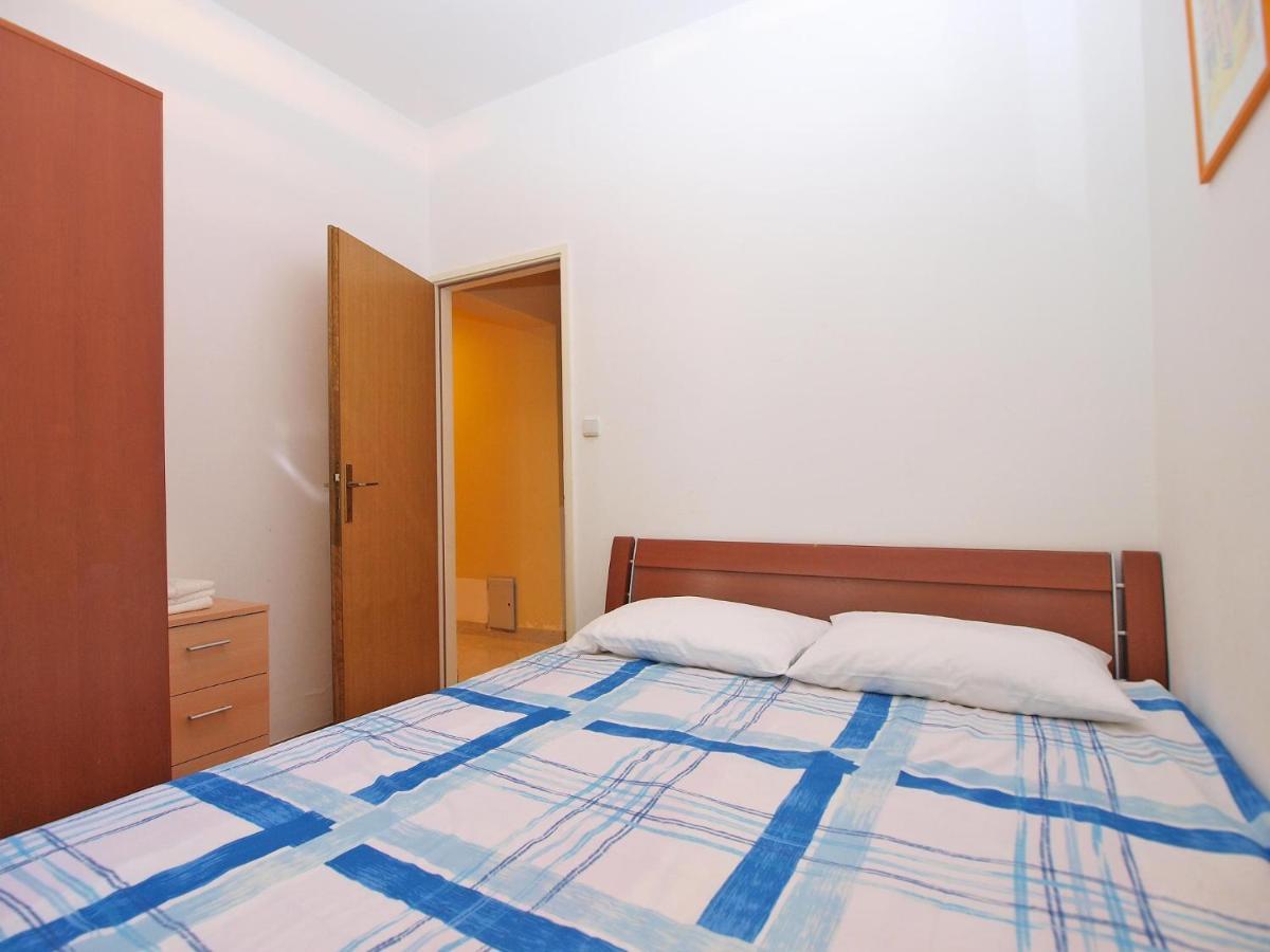 Apartments Puntizela 727 Пула Екстериор снимка