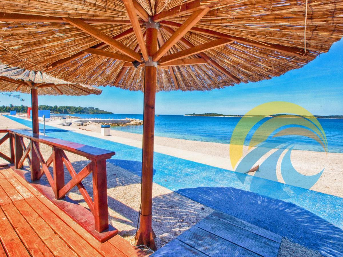 Apartments Puntizela 727 Пула Екстериор снимка